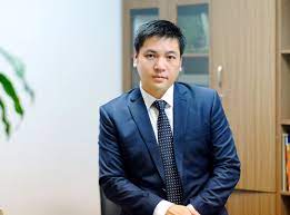 Mr. Luân